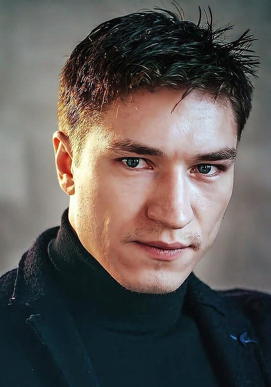 阿列克谢·基尔萨诺夫 Aleksey Kirsanov照片