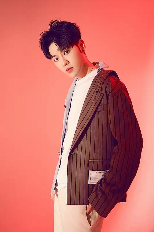 李冲照片
