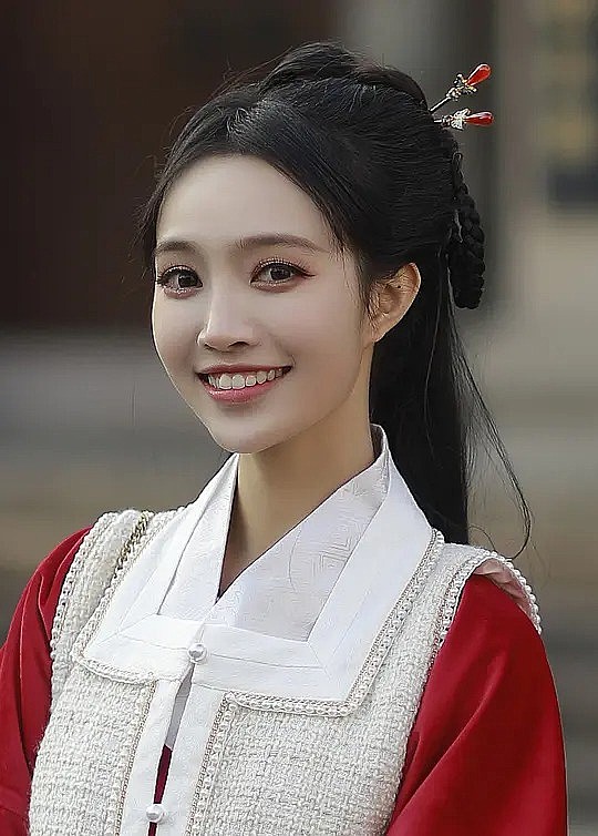 袁嘉艺 Jiayi Yuan照片