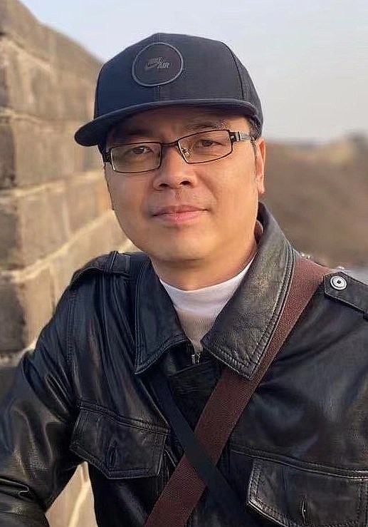 娄霄鹏 Xiaopeng Lou照片