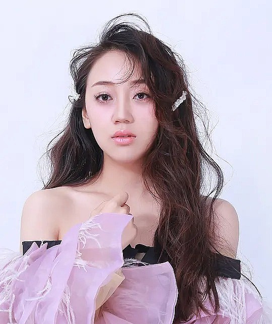 李雪 Xue Li照片