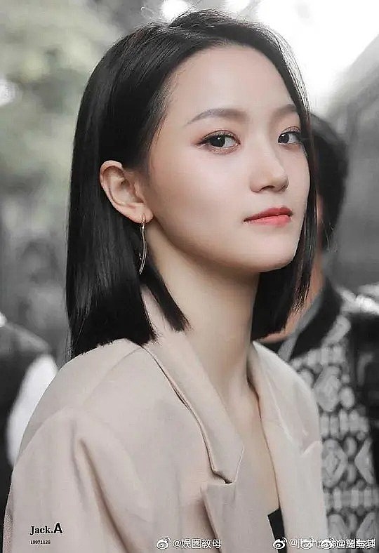 李梦琦 Mengqi Li照片