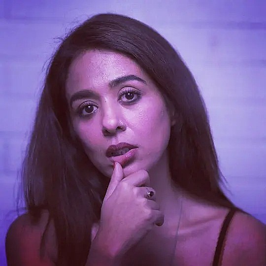 亚斯拉·里兹维 Yasra Rizvi照片