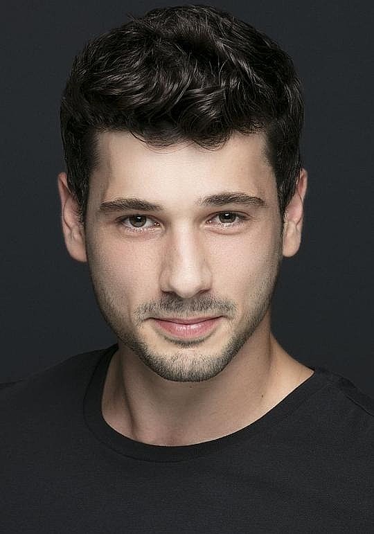 德尼兹·坎恩·阿克塔什 Deniz Can Aktas照片