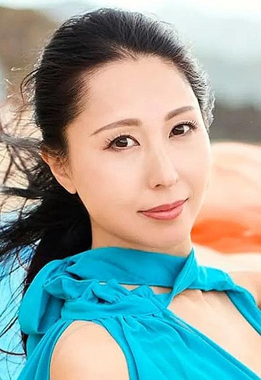 佐田茉莉子 Mariko Sata照片