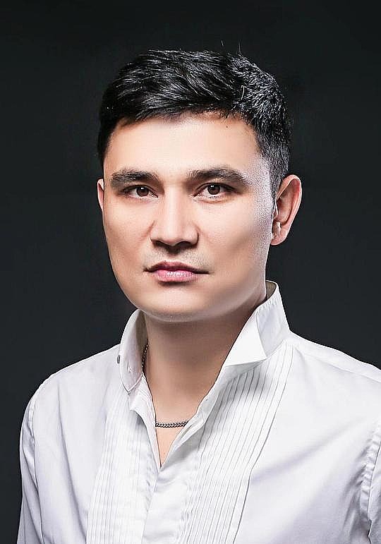 卡米力·吉力力 Kamil Jelil照片