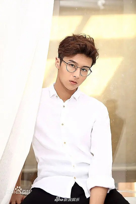 万家麟 Oscar Won照片