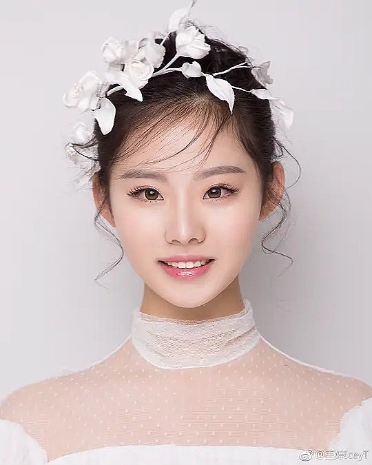 董颜 Yan Dong照片