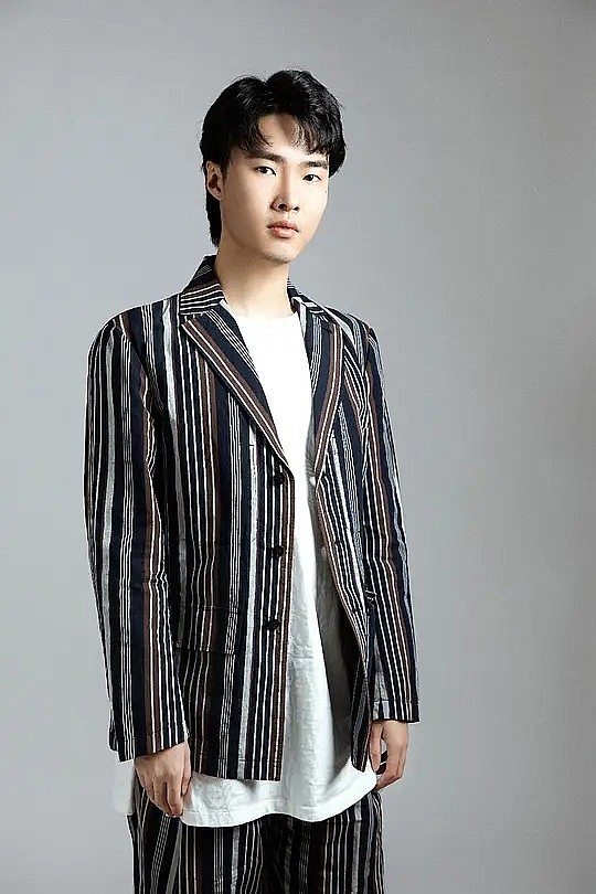 周看 Kan Zhou照片