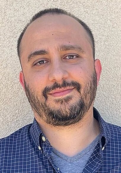 波巴克·埃斯法尔贾尼 Bobak Esfarjani照片