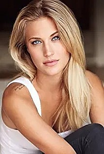 丽贝卡·奥尔森 Rebecca Olson照片