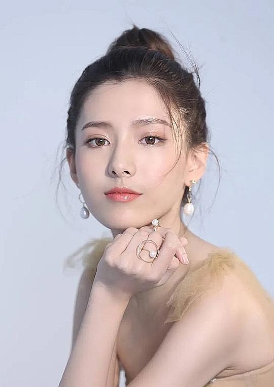 天爱 Tian＇ai Zhang照片