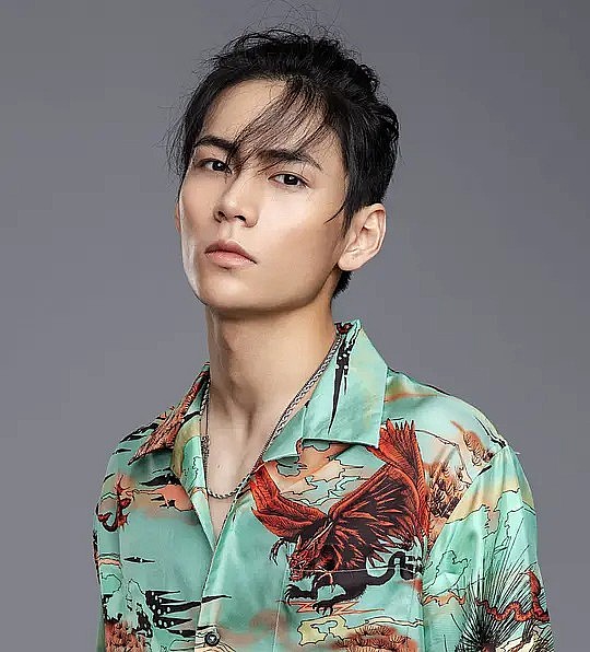 秦天 Tian Qin照片