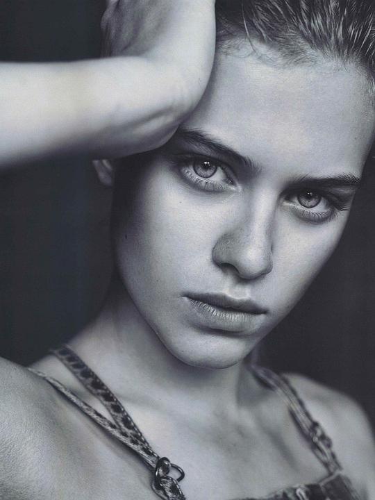 提拉·斯考比 Tiera Skovbye照片