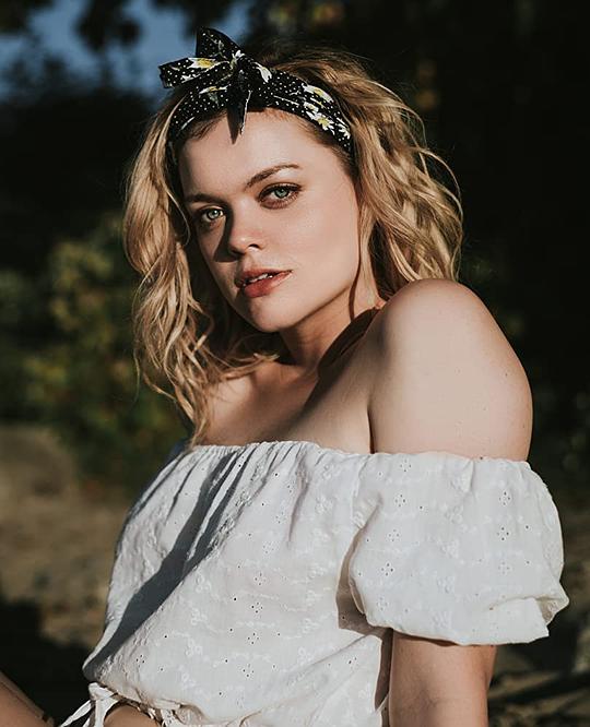 乔治亚·布拉德纳 Georgia Bradner照片