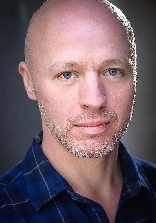 Ken Christiansen照片