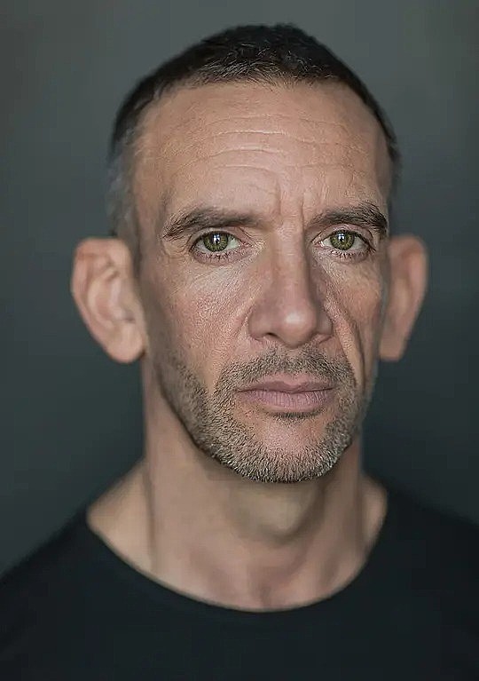 尼尔·阿什顿 Neil Ashton照片