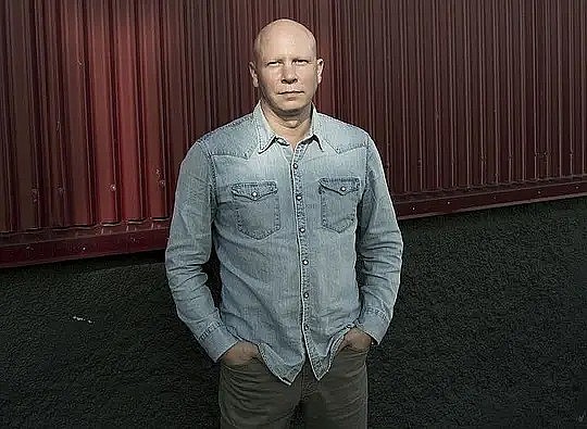 奥拉夫·英格利森 Ólafur Egilsson照片