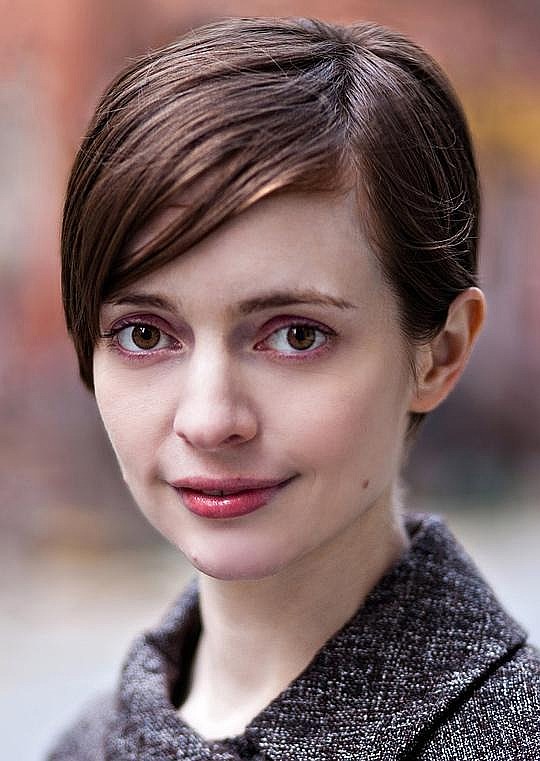 艾米丽·圣约翰·曼德尔 Emily St. John Mandel照片