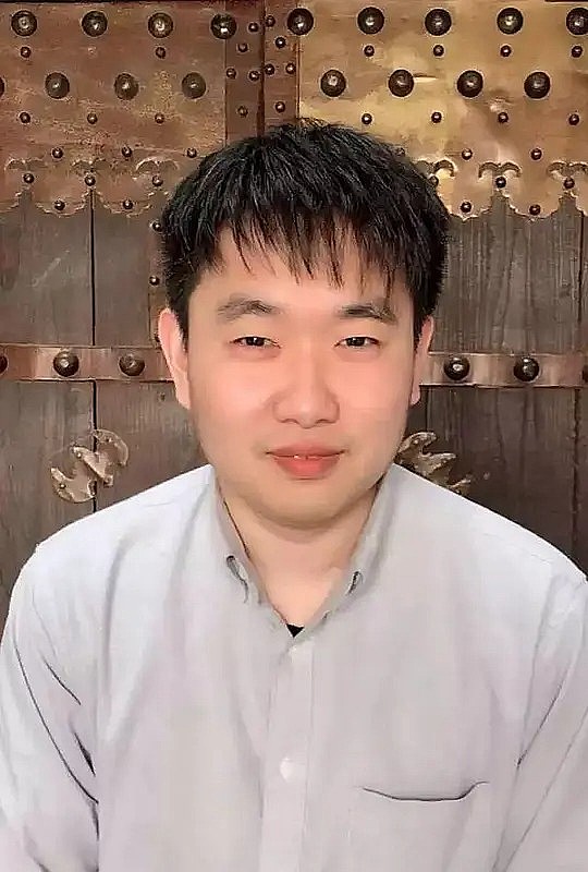 闵寻 Xun Min照片