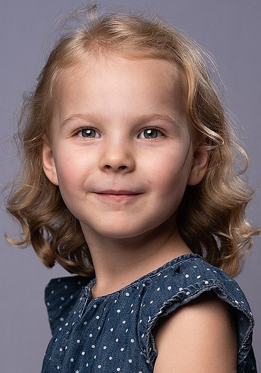 莱拉·内瓦·惠特 Rylea Nevaeh Whittet照片