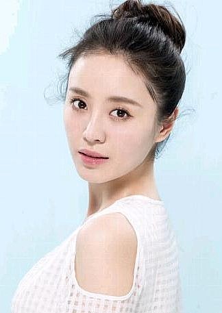 董灵溪 Lingxi Dong照片