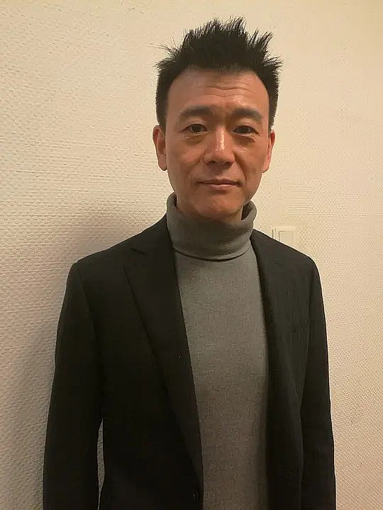 何靖 Jing He照片