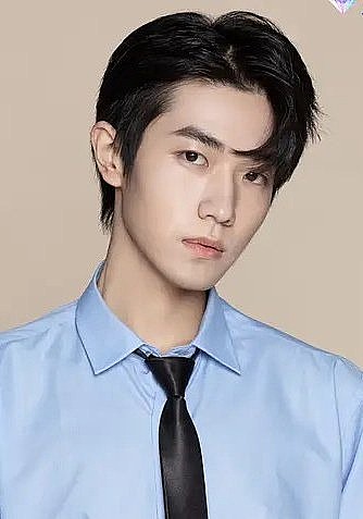 王钧浩 Junhao Wang照片