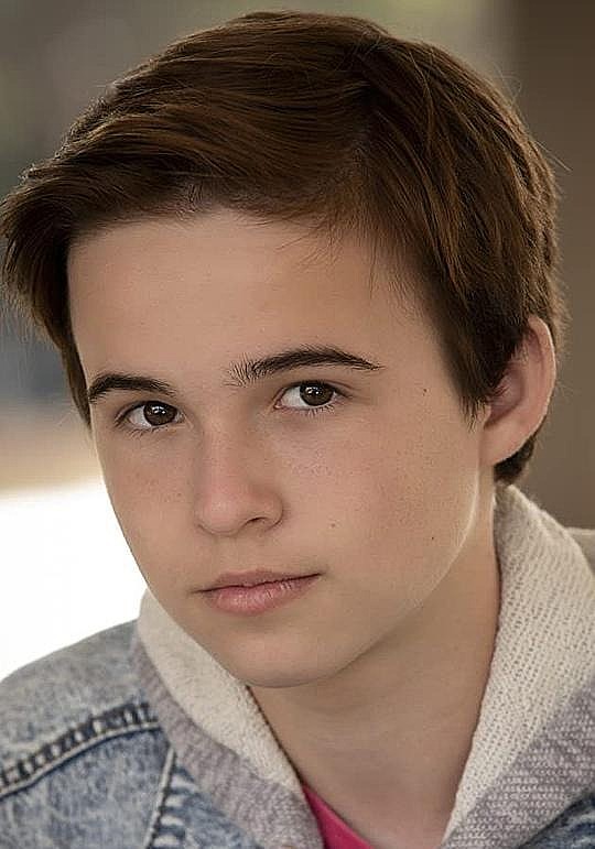 布雷登·本森 Brayden Benson照片