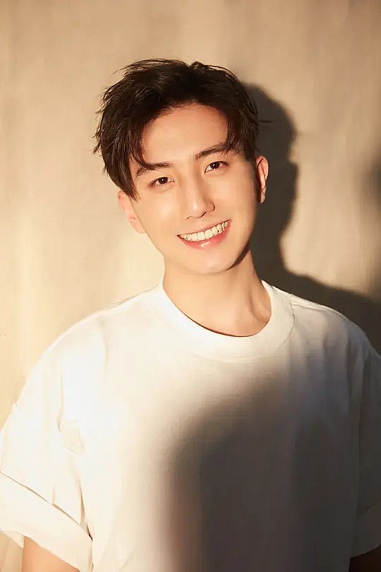 刘栩 Xu Liu照片