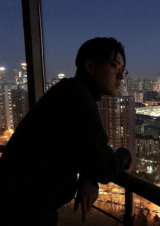 高鹏照片
