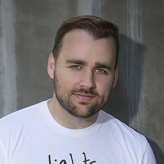 阿什·阿维尔森 Ash Avildsen照片