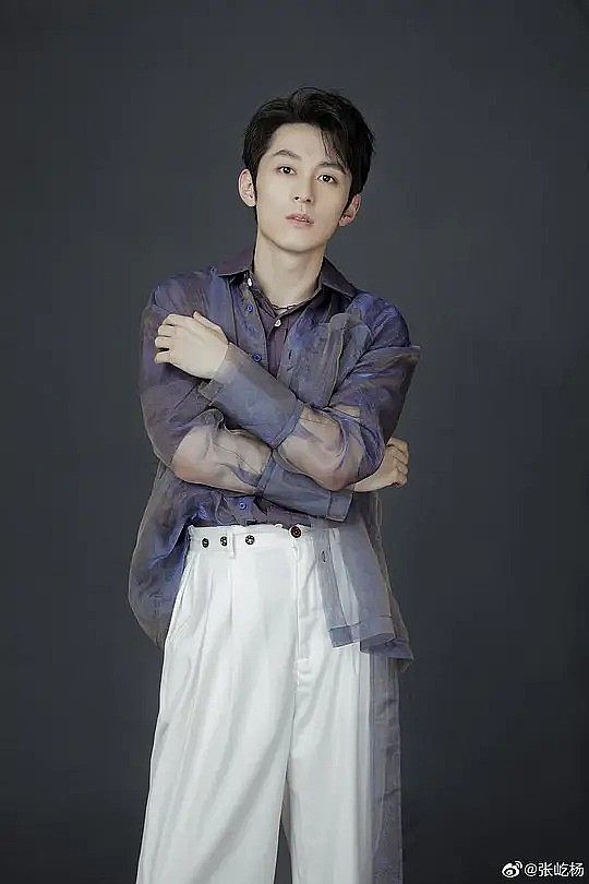 张屹杨 Yiyang Zhang照片