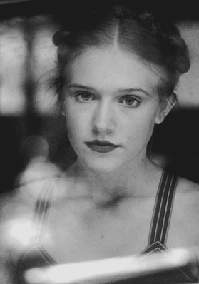 多米尼克·斯万 Dominique Swain照片