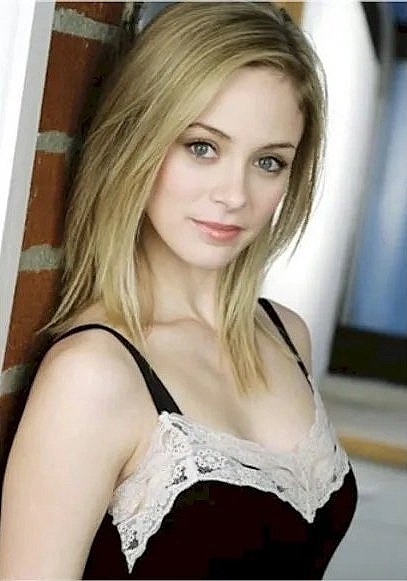 丽兹·霍尔坦 Liz Holtan照片