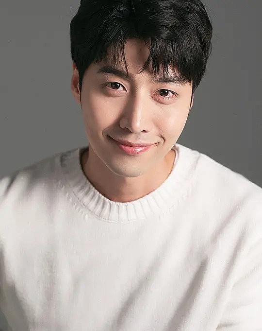 韩正宇 Jung-woo Han照片