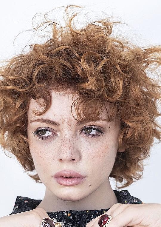 塞雷娜·德·法拉利 Serena de Ferrari照片