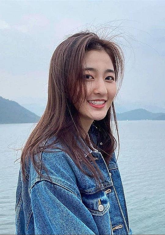 吕静文 Bonnie Lui照片