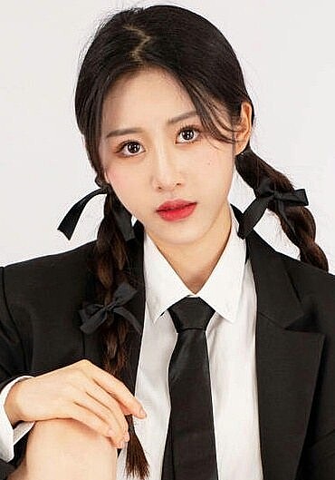 周子悦 Jojo Chou照片