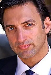 马修·布兰赫 Matthew Brenher照片