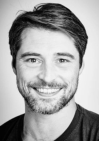 亚当·瑞斯·迪 Adam Rhys Dee照片