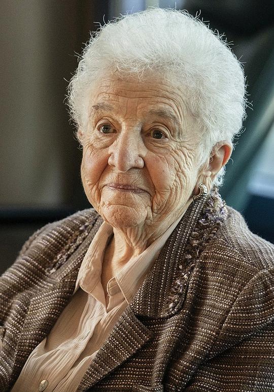 简·艾弗隆 Jean Effron照片