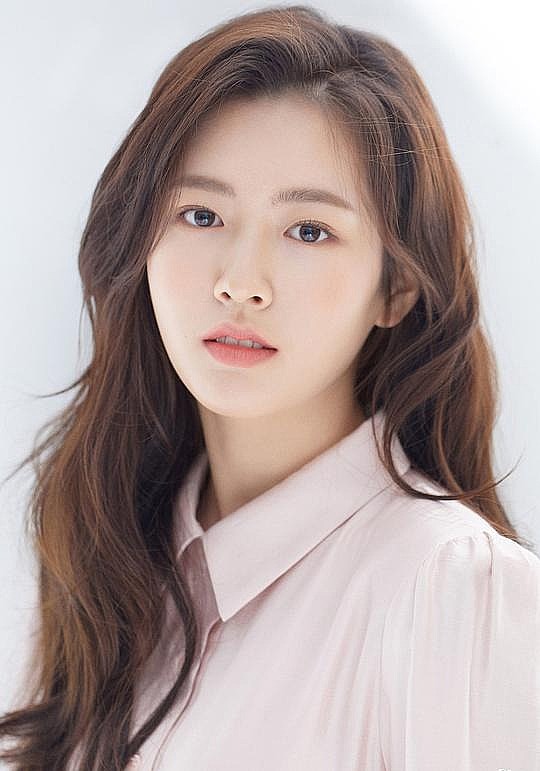 闵秀华 Min Soo Hwa照片