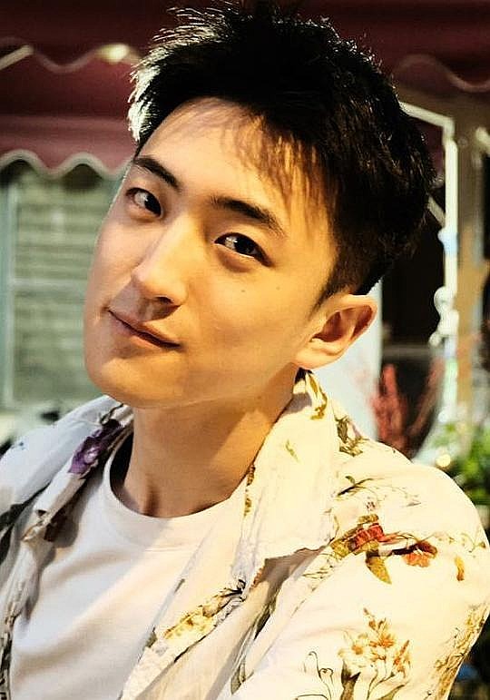 白杰 Bai Jie照片
