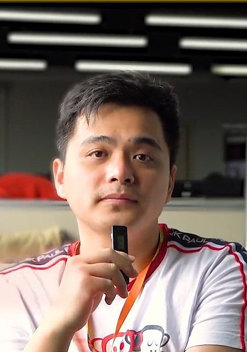 陈奋照片