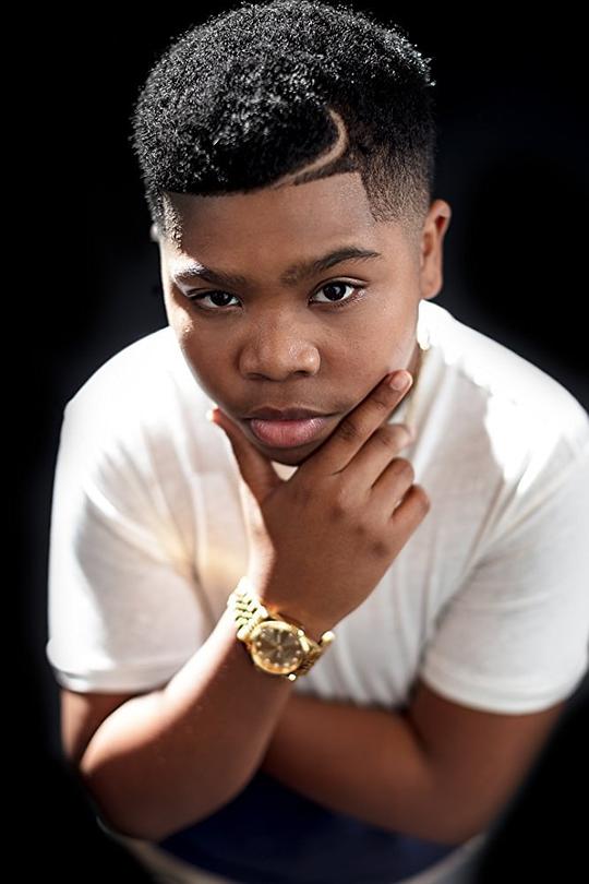 小本杰明·弗洛雷斯 Benjamin Flores Jr.照片