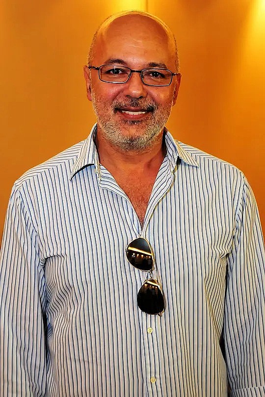 迈克尔·德·梅萨 Michael De Mesa照片