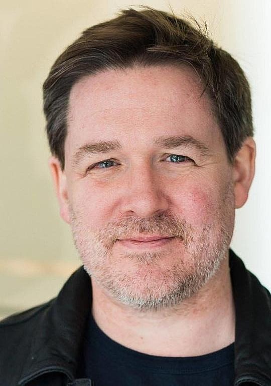 西蒙·康诺利 Simon Connolly照片