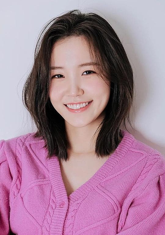 张叡元 Ye-Won Jang照片
