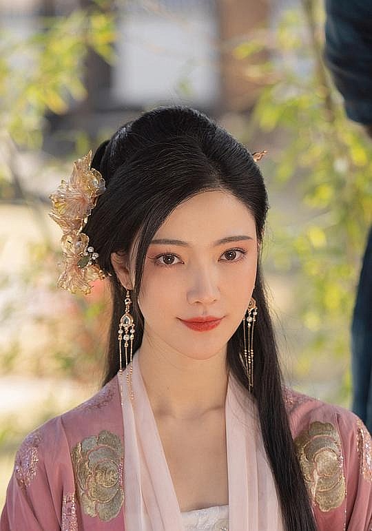 圻夏夏 Xiaxia Qi照片